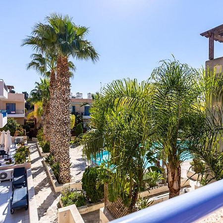 Summer Breeze Holiday Apartment With Pool Paphos Ngoại thất bức ảnh