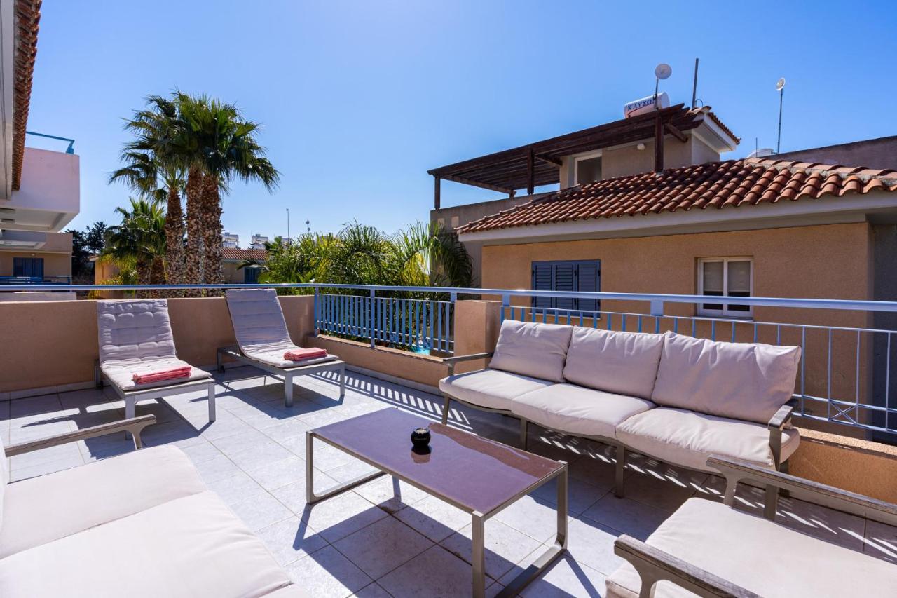Summer Breeze Holiday Apartment With Pool Paphos Ngoại thất bức ảnh
